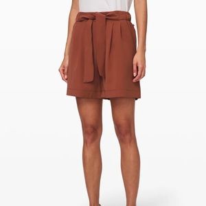 Lululemon Noir Shorts in Terracotta Sz 4